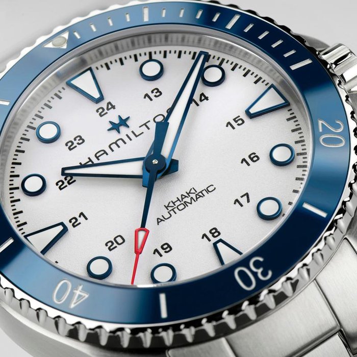 Khaki Navy Scuba Auto