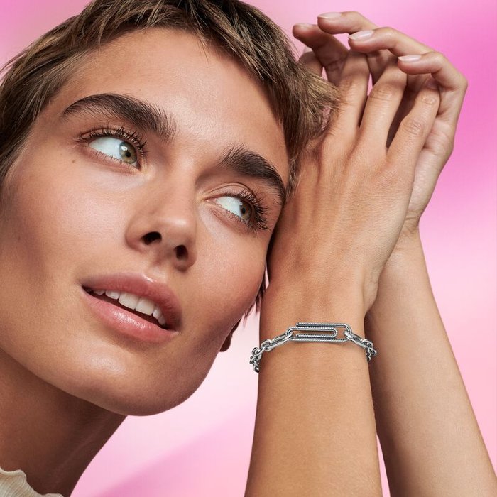Charm Link Graffetta Pietre Luminose Pandora ME.