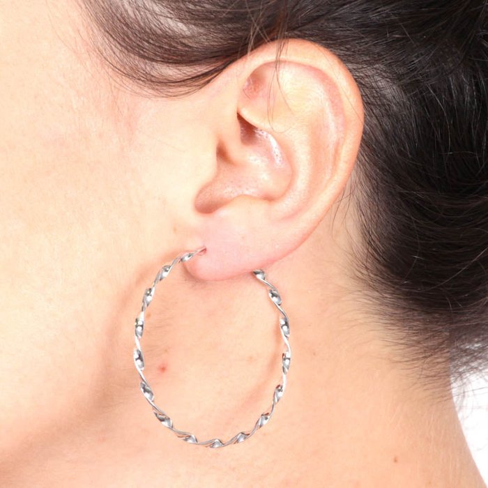 Orecchini in Argento 925 a cerchio arricciato liscio