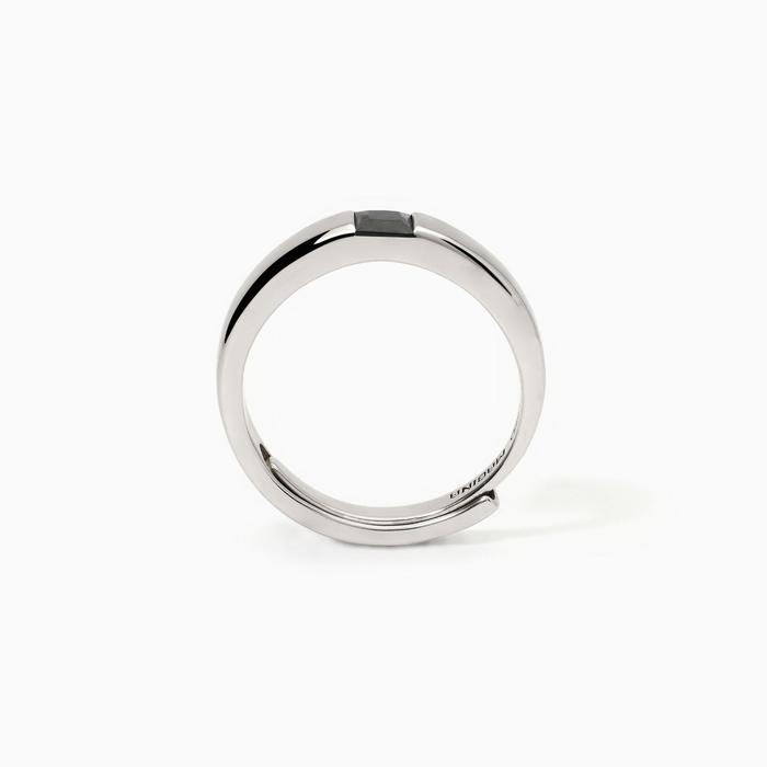 Anello uomo in argento con zircone nero Iconico
