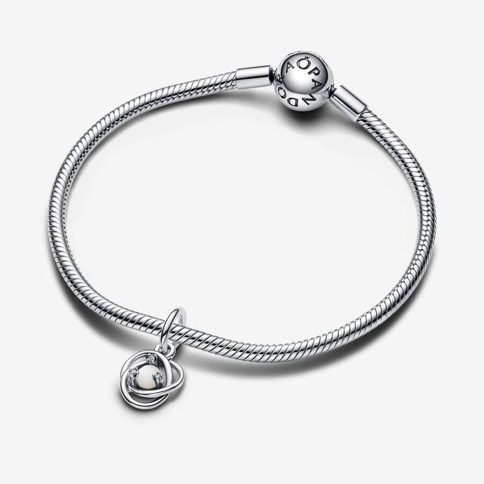 Charm Pendente Cerchio Eterno Bianco Madreperla Artificiale Giugno