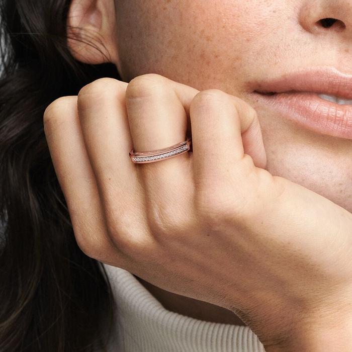 Anello Fascia Pavé e Logo