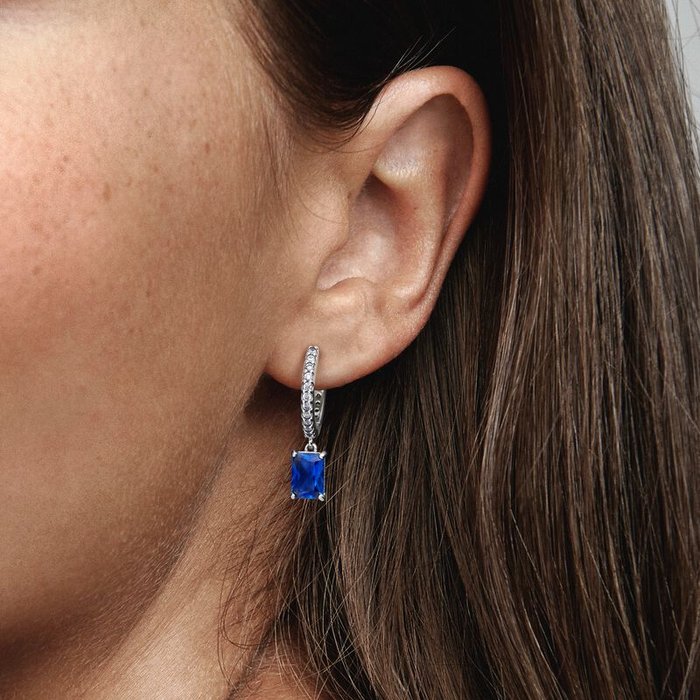 Orecchini Cerchi Pavè e Pietre Blu