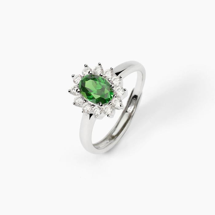 Anello in argento con smeraldo sintetico ovale COOL OR RÉTRO?